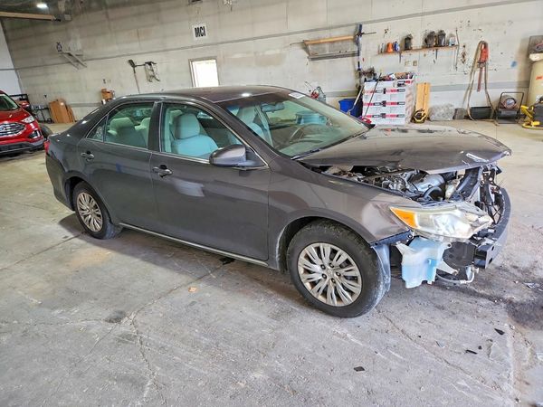 2012 TOYOTA CAMRY — Passenger 3/4