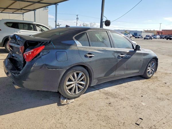 2015 INFINITI Q50