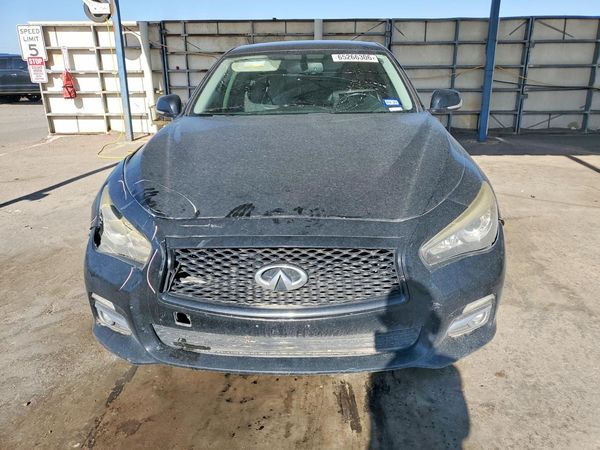 2015 INFINITI Q50