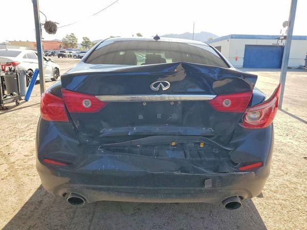 2015 INFINITI Q50