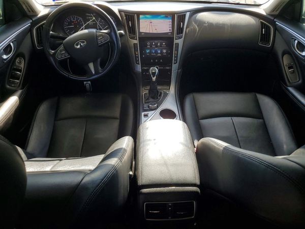 2015 INFINITI Q50