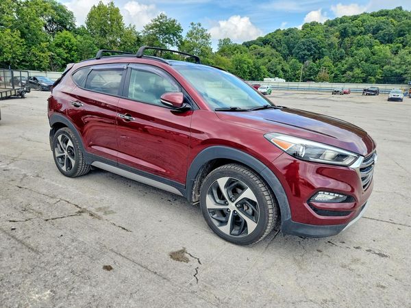 2017 HYUNDAI TUCSON