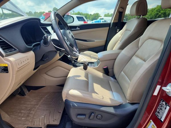 2017 HYUNDAI TUCSON