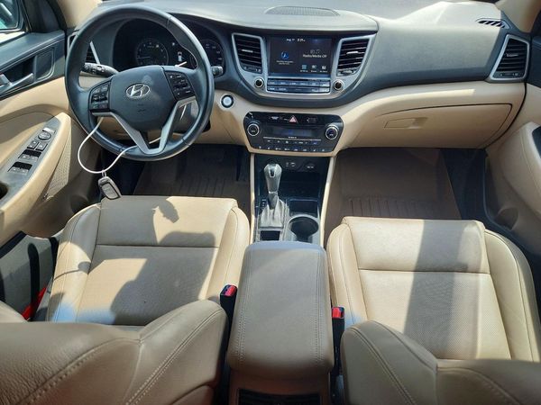 2017 HYUNDAI TUCSON