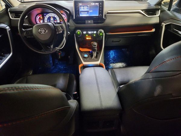 2019 TOYOTA RAV4
