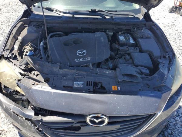 2016 MAZDA 3 SV/Base