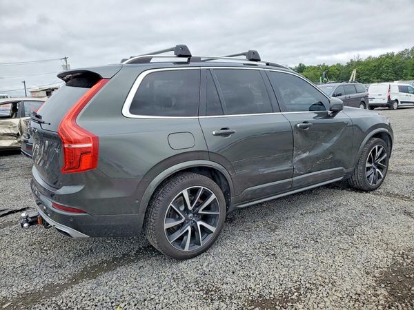 2018 VOLVO XC90