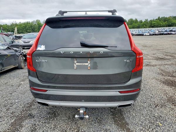 2018 VOLVO XC90