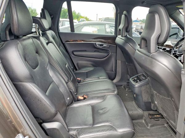 2018 VOLVO XC90