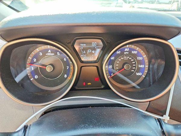 2014 HYUNDAI ELANTRA