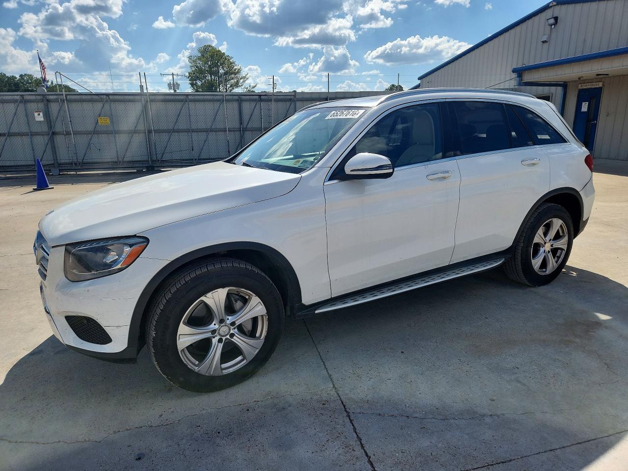 2016 MERCEDES-BENZ GLC GLC300