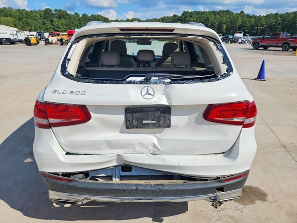 2016 MERCEDES-BENZ GLC GLC300