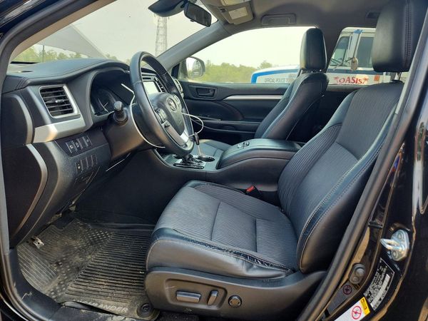 2018 TOYOTA HIGHLANDER LE/LE Plus