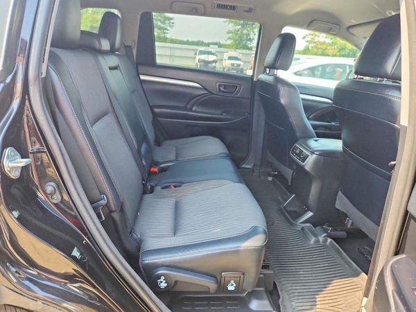 2018 TOYOTA HIGHLANDER LE/LE Plus