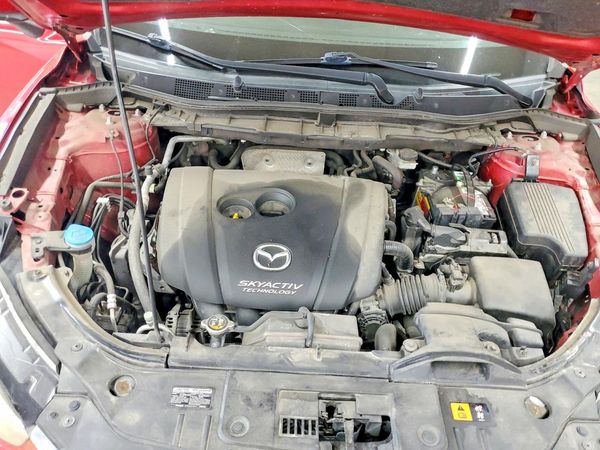2014 MAZDA CX-5 Touring/GS — Engine bay