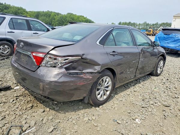 2016 TOYOTA CAMRY