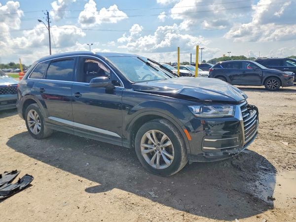 2018 AUDI Q7 quattro Premium — Passenger 3/4