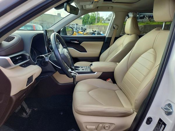 2021 TOYOTA HIGHLANDER XLE