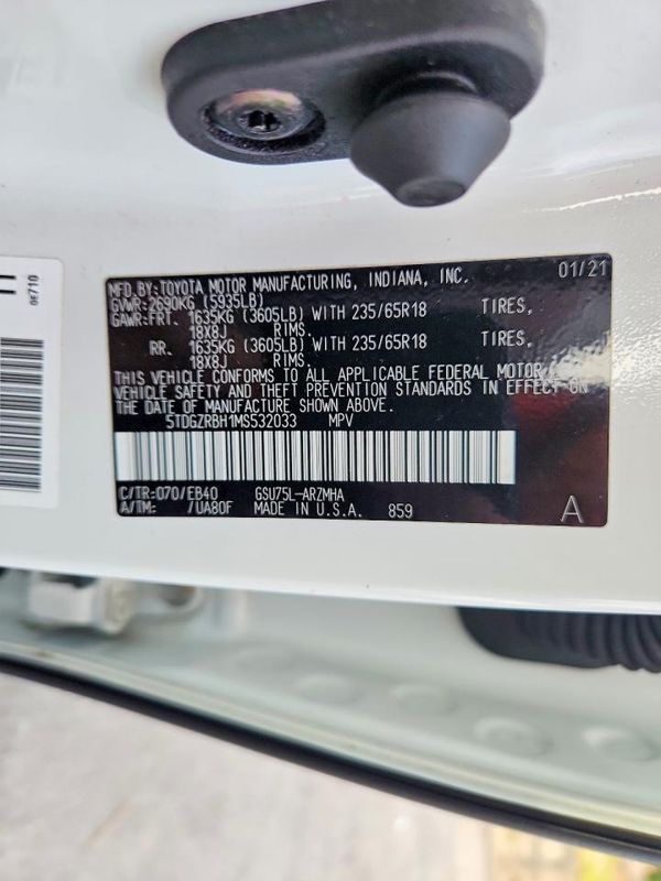 2021 TOYOTA HIGHLANDER XLE