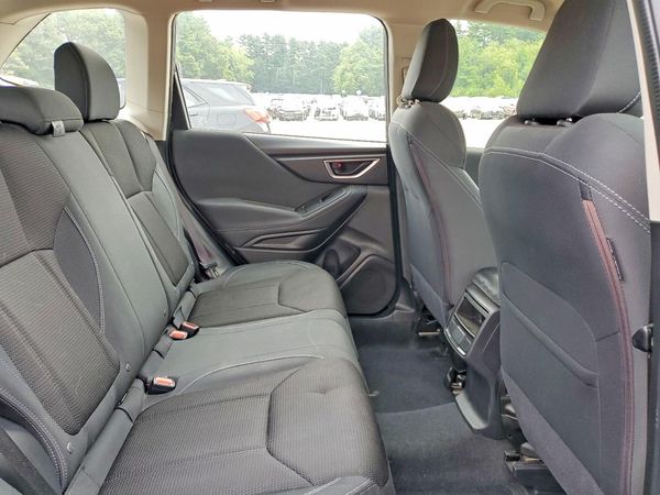 2021 SUBARU FORESTER Base