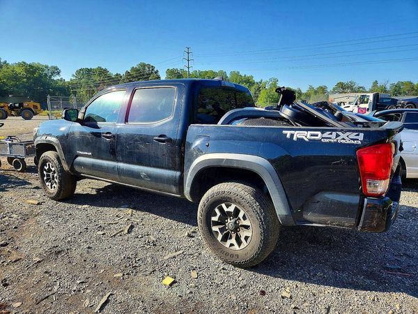 2017 TOYOTA TACOMA