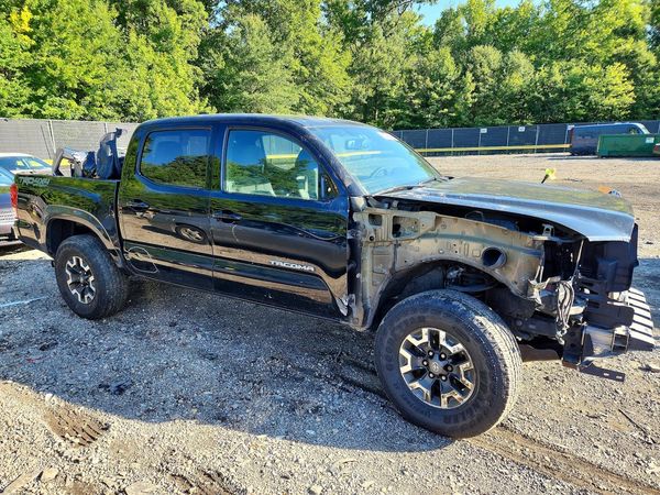 2017 TOYOTA TACOMA