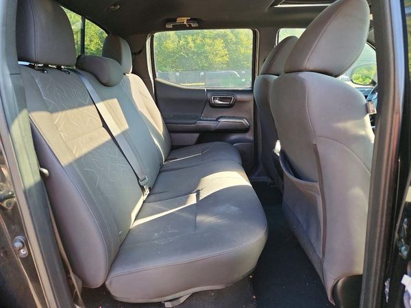 2017 TOYOTA TACOMA