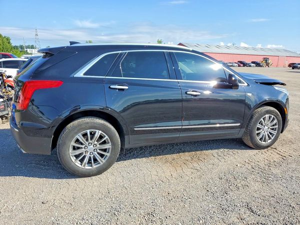 2017 CADILLAC XT5