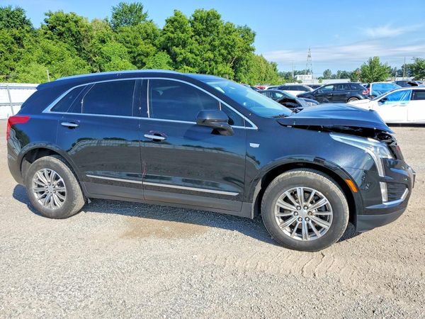 2017 CADILLAC XT5