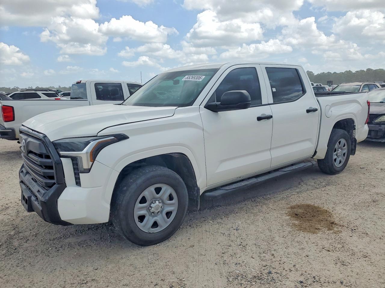 2024 TOYOTA TUNDRA SR