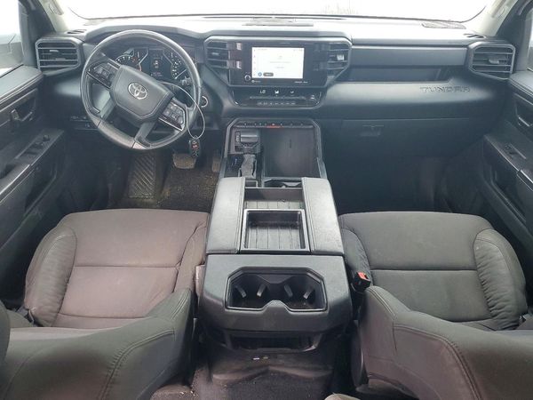 2024 TOYOTA TUNDRA SR