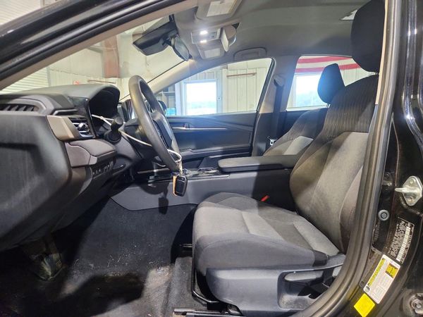 2025 TOYOTA CAMRY — DENT