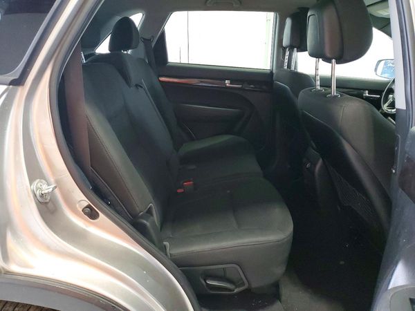 2014 KIA SORENTO Base/ LX