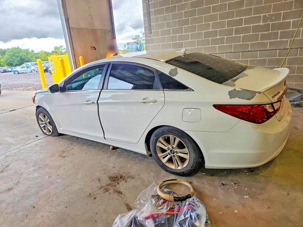 2013 HYUNDAI SONATA GLS/ GLS Popular