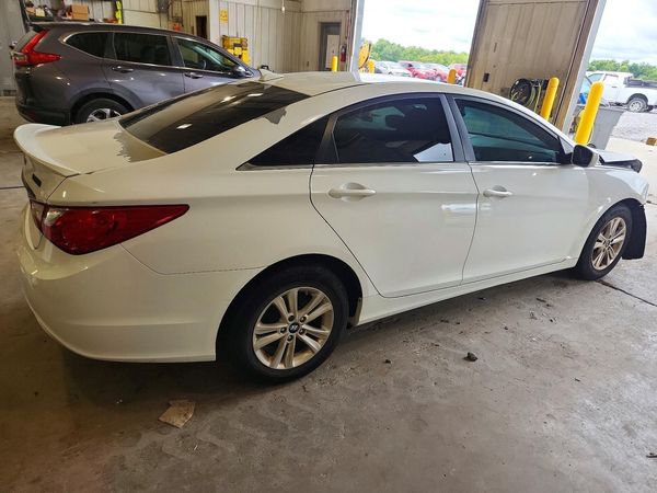 2013 HYUNDAI SONATA GLS/ GLS Popular