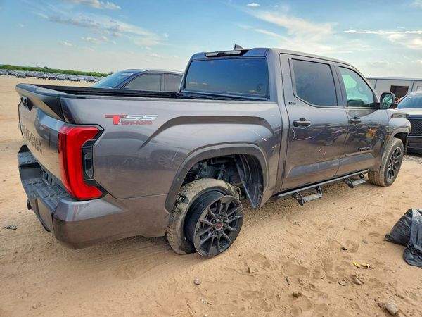 2023 TOYOTA TUNDRA