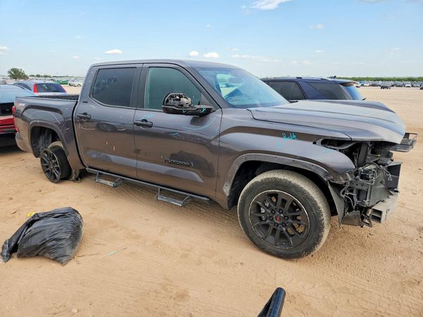 2023 TOYOTA TUNDRA