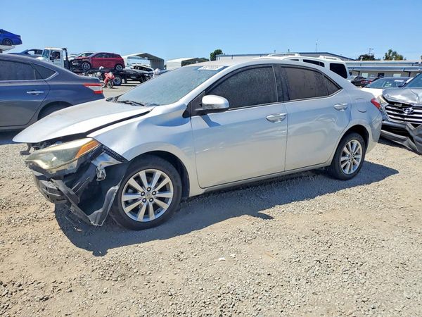 2015 TOYOTA COROLLA