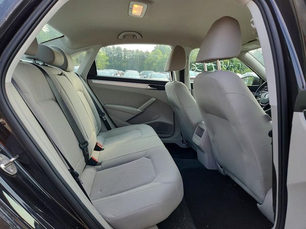 2018 VOLKSWAGEN PASSAT