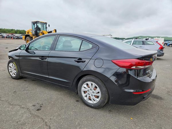 2018 HYUNDAI ELANTRA SE