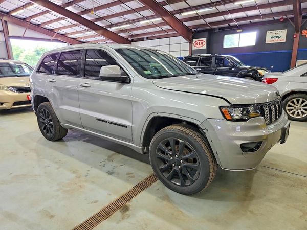 2020 JEEP GRAND CHEROKEE LAREDO 4X4