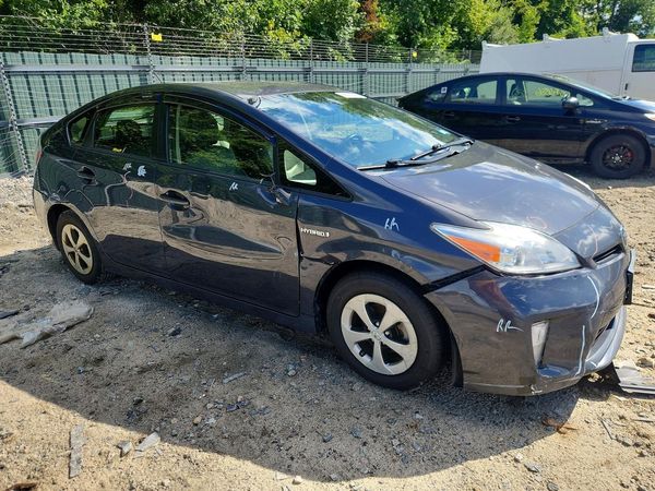 2012 TOYOTA PRIUS