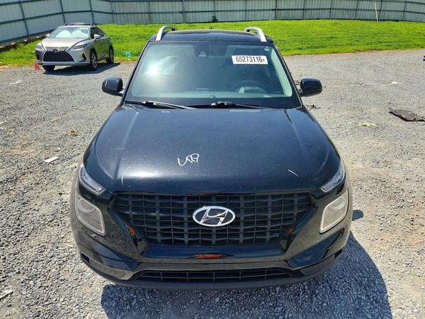 2021 HYUNDAI VENUE SEL & Denim