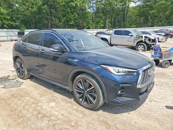 2022 INFINITI QX55 Essential