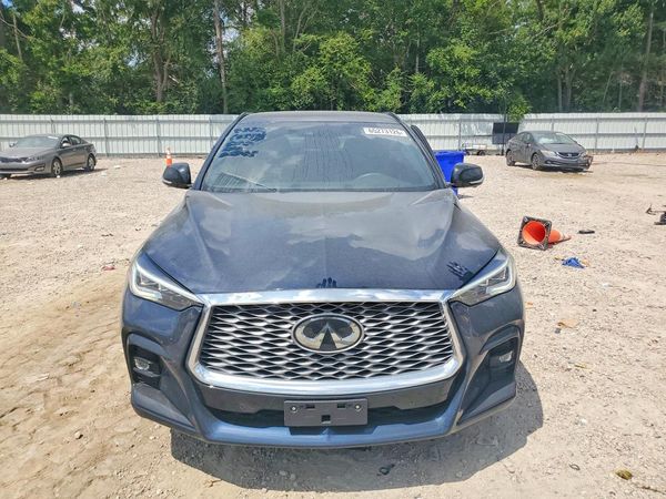 2022 INFINITI QX55 Essential