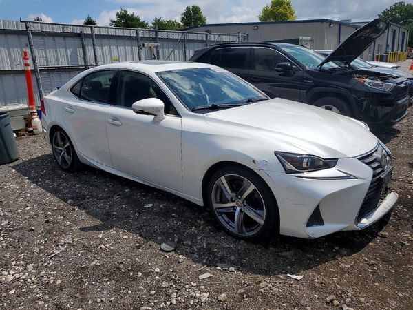 2018 LEXUS IS