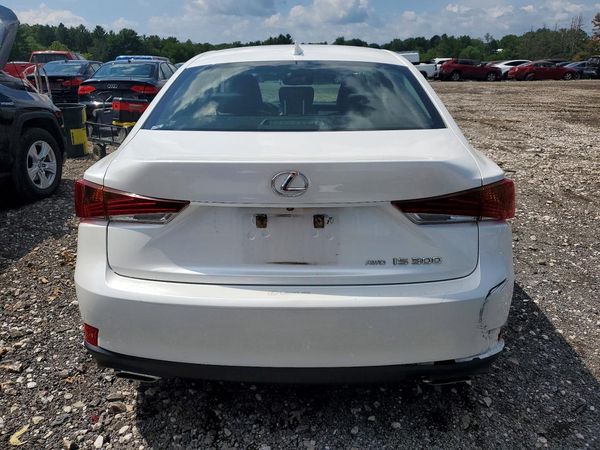 2018 LEXUS IS