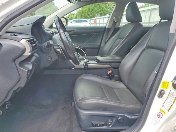 2018 LEXUS IS