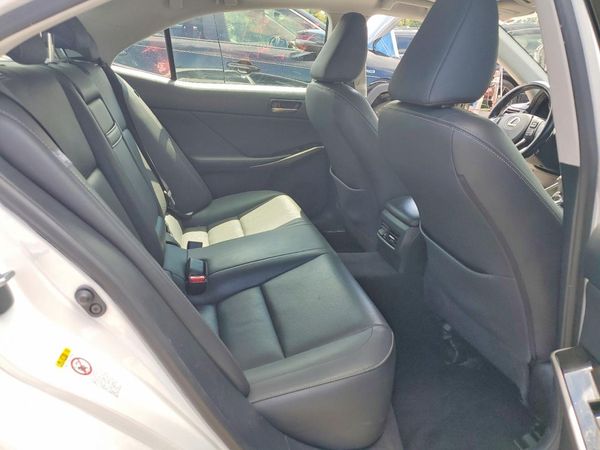 2018 LEXUS IS
