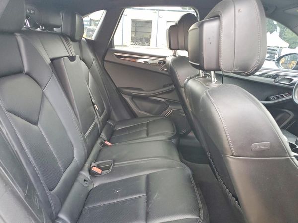 2018 PORSCHE MACAN Macan S